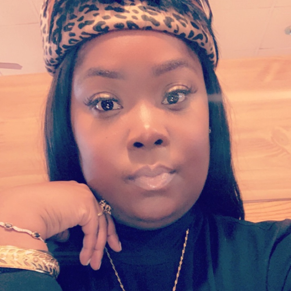 Meet your Posher, Stephany